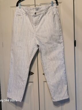 Chico's White Jeans with Navy Pinstripes Ankle Crop